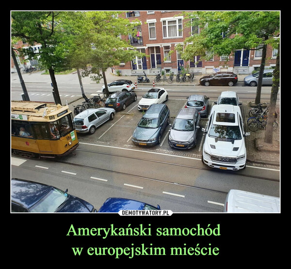 Amerykański samochód 
w europejskim mieście