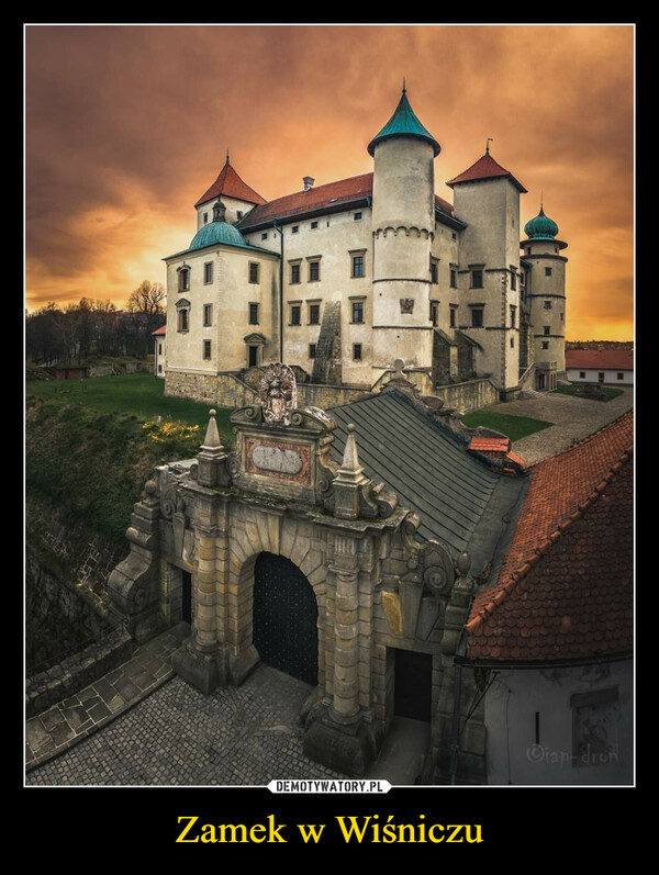 Zamek w Wiśniczu –  